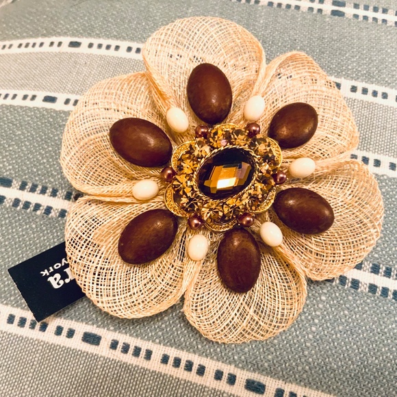 Cara New York Barrette VINTAGE JEWELED FLOWER Unique DESIGN NWT Hair Accessory - Picture 5 of 7